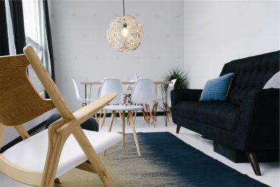 Arrow in frosted white acrylate