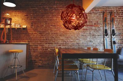 Arrow in frosted translucent bordeaux acrylate